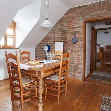 Troszt Pince Apartman Villány Buitenkant foto