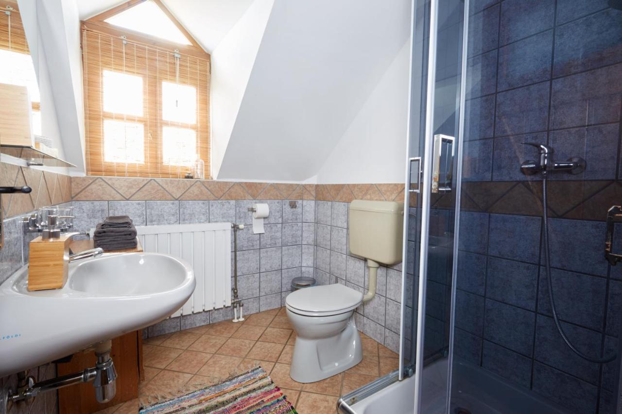 Troszt Pince Apartman Villány Buitenkant foto